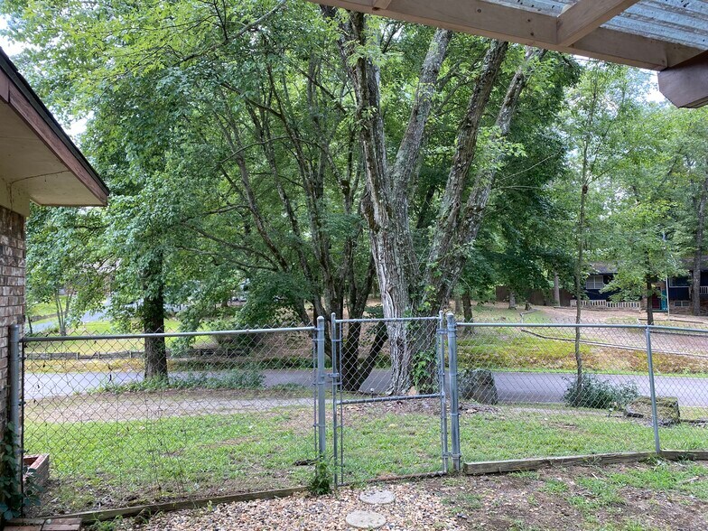 Building Photo - 2632 Ouachita Cir