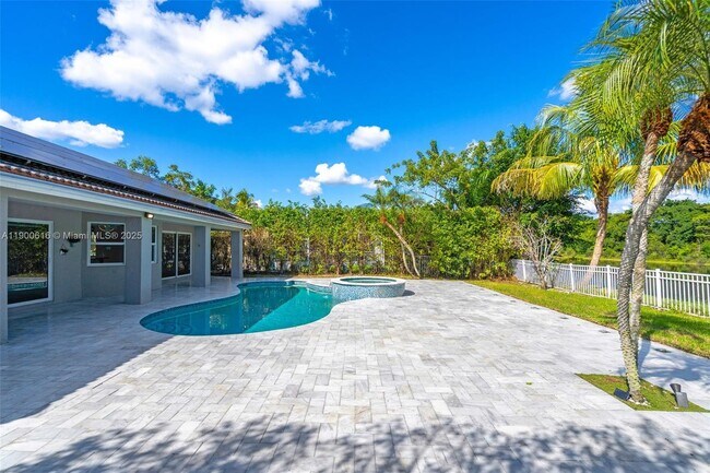 Building Photo - 425 SW 198th Terrace