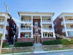 Building Photo - 2-Bed Apartment Close to the Plaza