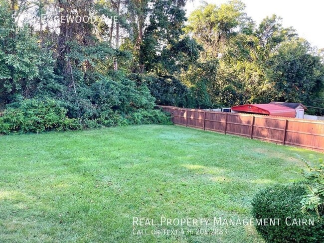 Building Photo - 4 Bed, 2.5 Bath Home -- Over 2k sqft, pati...