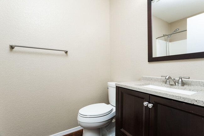 Building Photo - 2 Bedroom 2 Bath Condo in Prescott.
