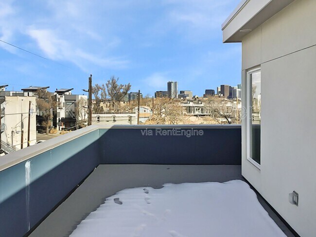 Building Photo - 2725 W 25th Ave