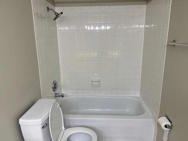 Building Photo - 5S470 Scots Dr