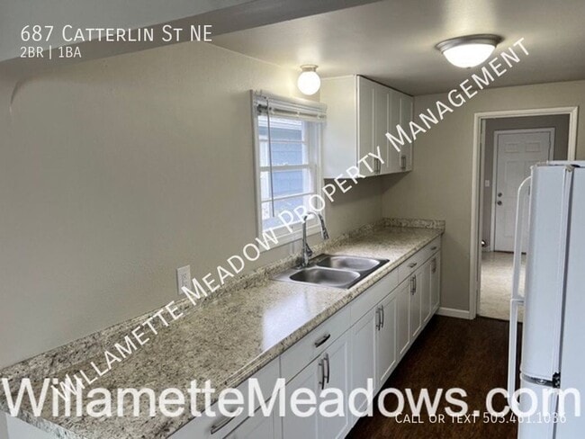 Building Photo - 687 Catterlin St NE