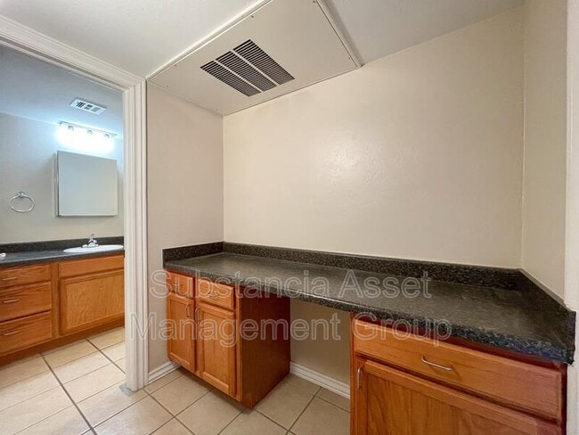 Building Photo - 1428 NW 27th St