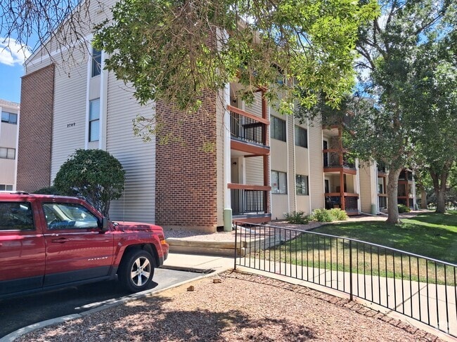Building Photo - 2740 W 86th Ave