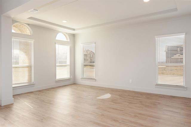 Building Photo - 3743 Milwaukee Ave