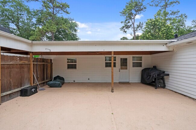 Building Photo - 10519 Fawnview Dr