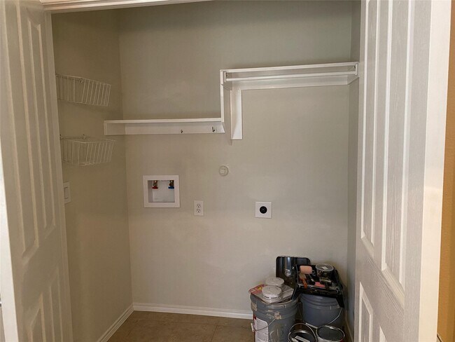 Building Photo - 249 Cascata Dr