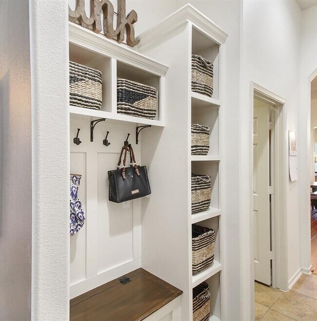 Building Photo - 29011 Powder Ridge Dr