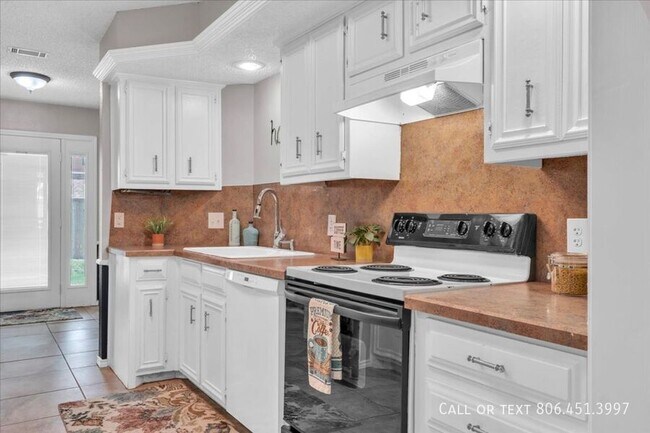 Building Photo - 5723 87th St