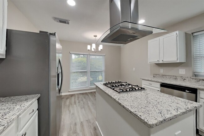 Building Photo - 18150 River Sage Dr