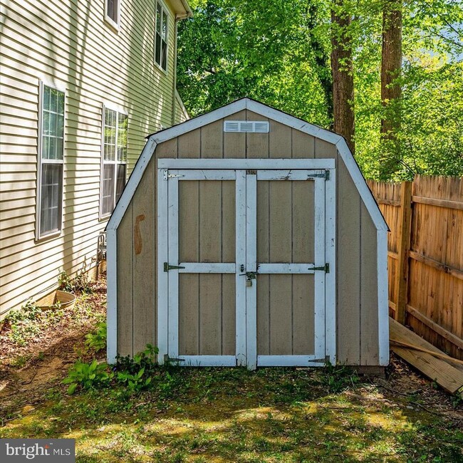 Building Photo - 11109 Hillsdale Dr