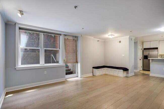 Primary Photo - 1323 Clifton St NW