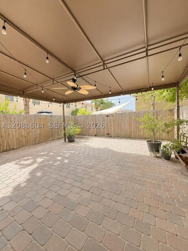 Building Photo - 16320 SW 71st Terrace
