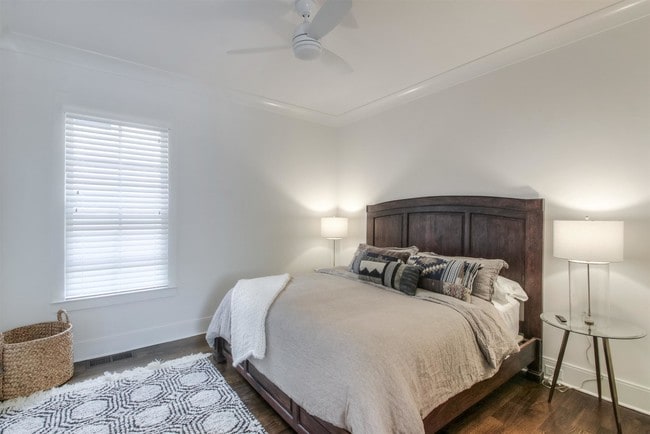 Building Photo - 4004 Lealand Ln