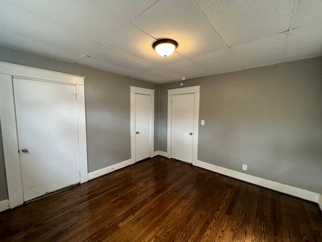 Building Photo - 8209 3rd Ave S