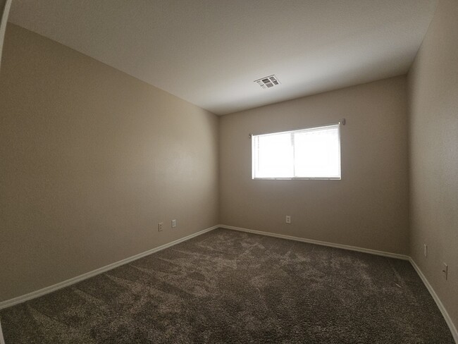 Building Photo - 8547 E Lobo Ave