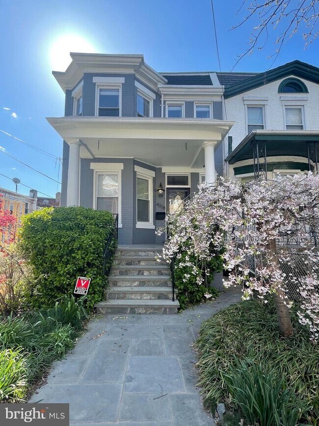 Primary Photo - 4008 3rd St NW