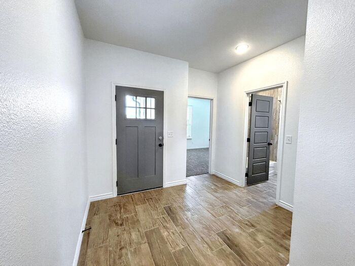 Building Photo - 7806 Purvis St