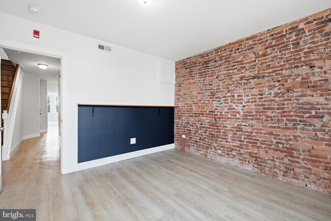 Building Photo - 651 N 33rd St