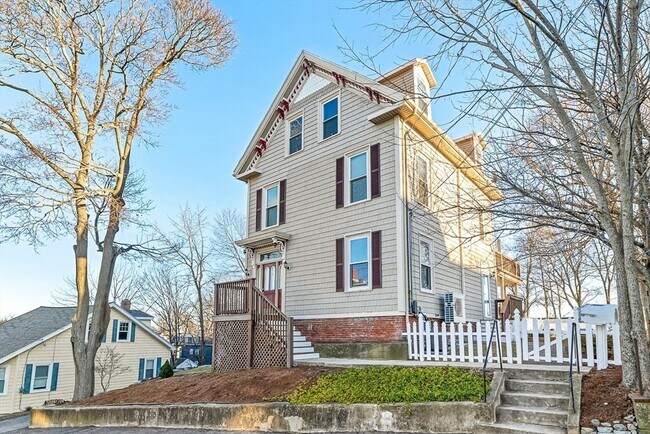 Building Photo - 11 Symonds St