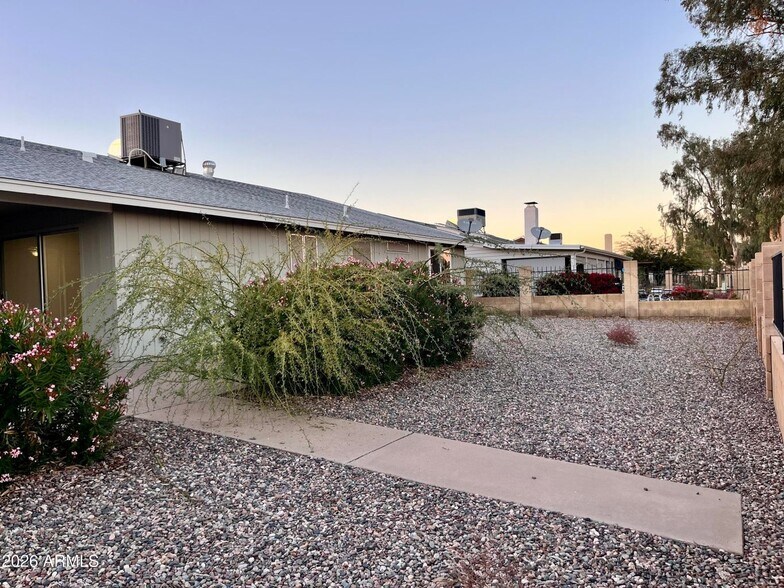 Building Photo - 11625 S Mohave St