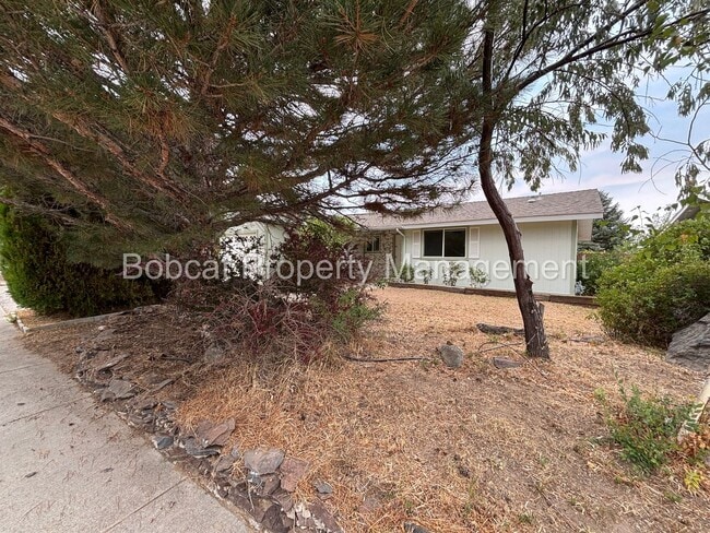 Building Photo - ATTENTION GARDENERS! Charming Indian Hills...