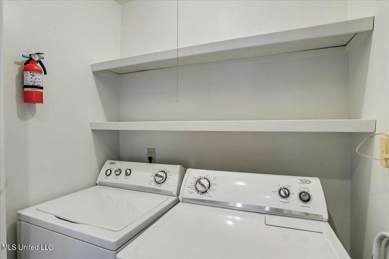 Building Photo - 200 Woodgreen Dr