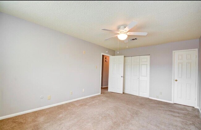 Building Photo - 10254 Hammerly Blvd