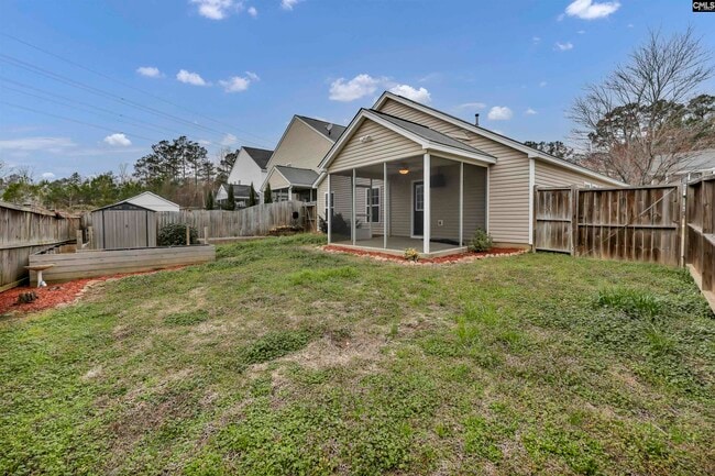 Building Photo - 331 Bracken Dr