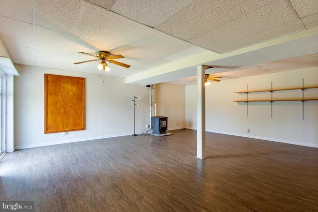 Building Photo - 45684 Schooner Ct