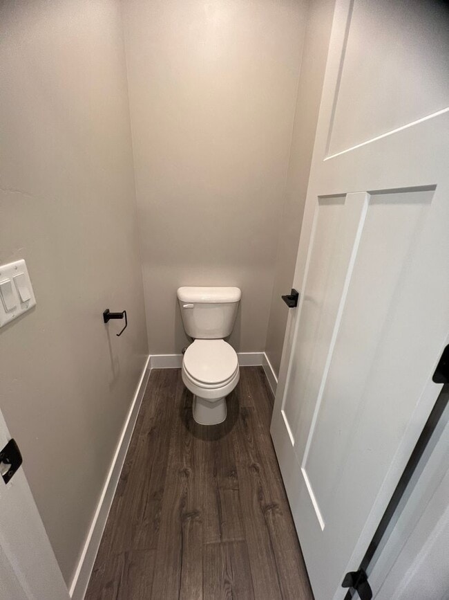 Building Photo - Available Now In Cross Hollow Hills