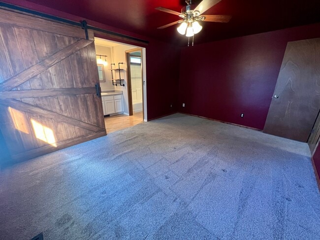 Building Photo - 1713 Tara Cir