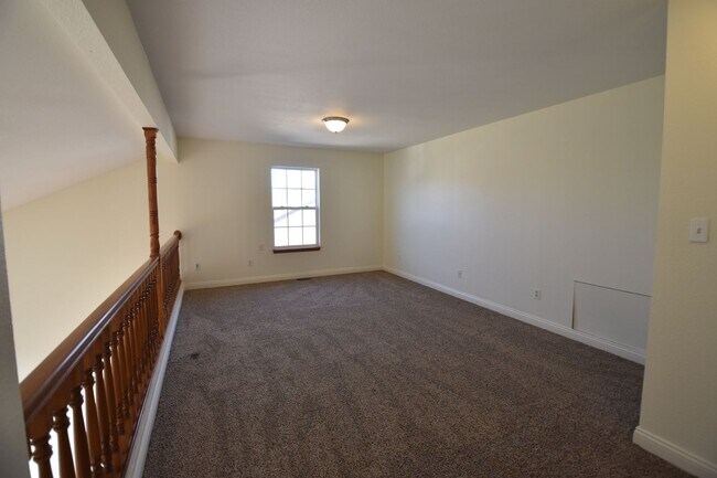 Building Photo - 3 Bedroom 2 1/2 Bath Rental in Copeland Farms Sub