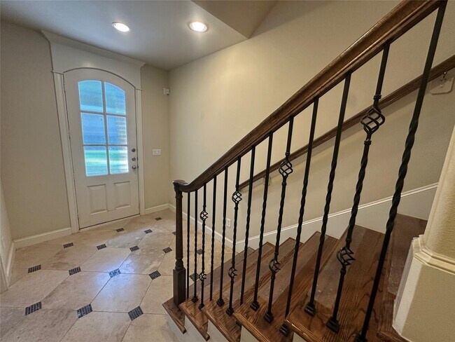 Building Photo - 2021 Fannin Station