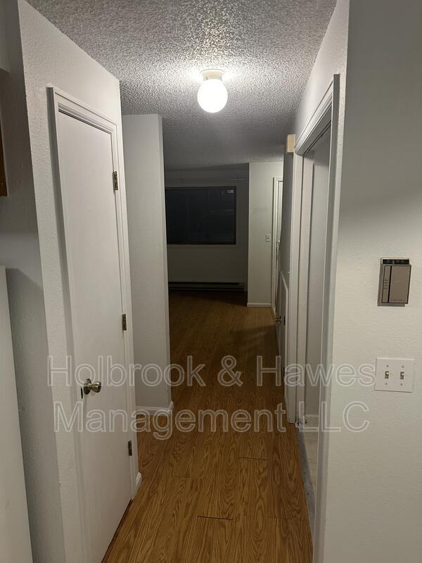 Building Photo - 4887 Basswood Dr