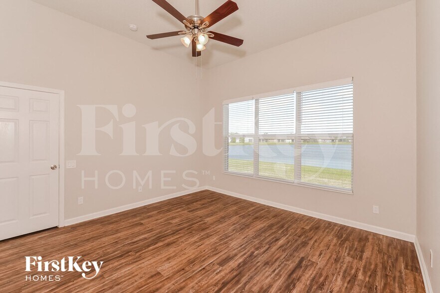 Building Photo - 9924 59th St E