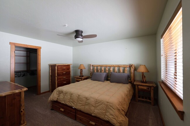 Building Photo - Big Sky 3 Bed 3 Bath Condo