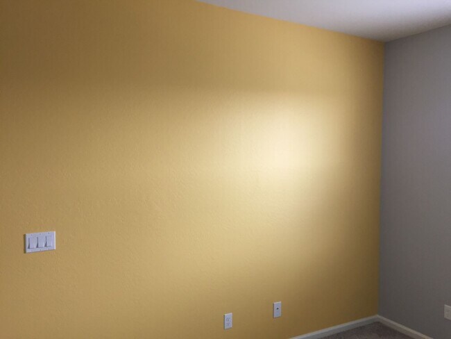 Building Photo - Spacious 5BR House in Phoenix
