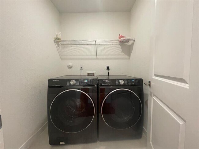 Building Photo - 1230 NW 208th St