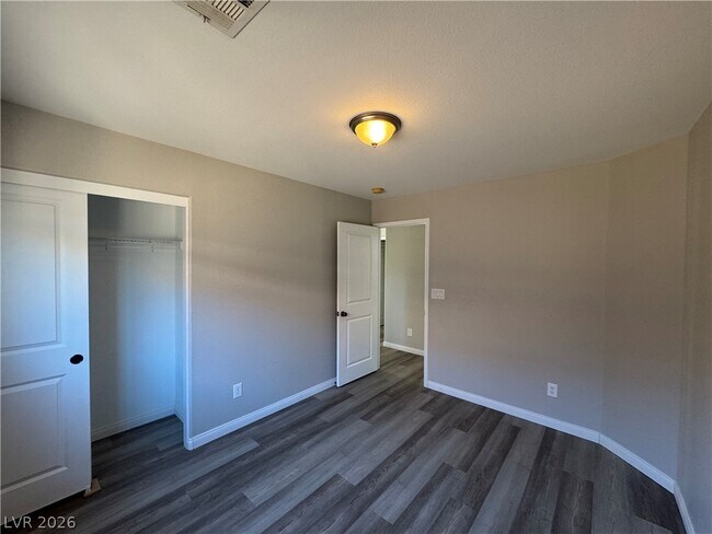 Building Photo - 11776 Red Water Ct