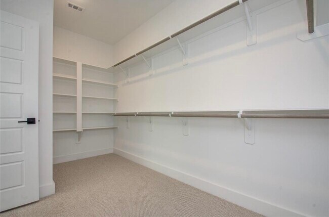 Building Photo - 778 W Tidwell Rd