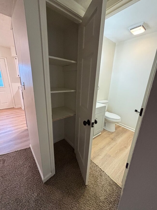 Building Photo - 107 Grogan Cir