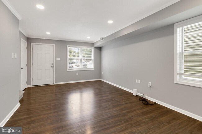 Building Photo - 1719 Ridge Ave