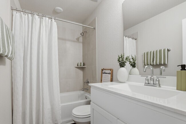 Building Photo - 3318 Trl Vw Dr