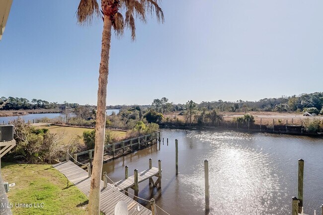 Building Photo - 1400 Mill Rd