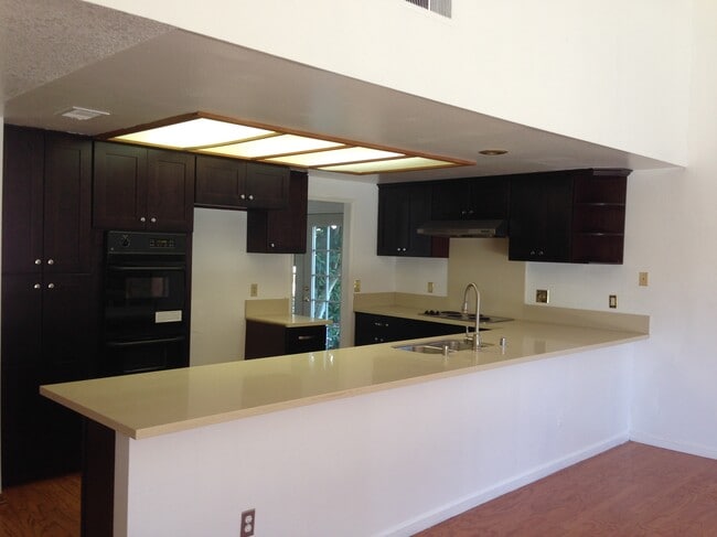 Building Photo - 1838 Coolcrest Way