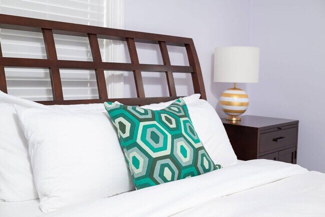 Building Photo - 22 Thurman St