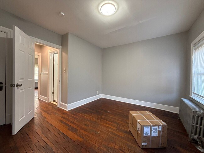 Building Photo - Two Bedroom House In Baltimore City